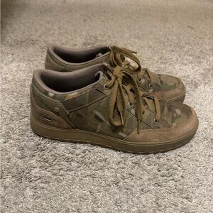 Oakley size 10 men’s shoes